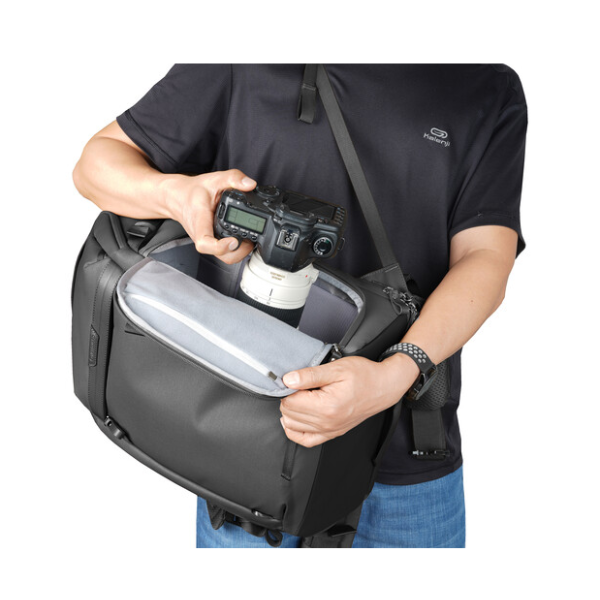 Vanguard VEO Metro Backpack 30L – Black - Image 13